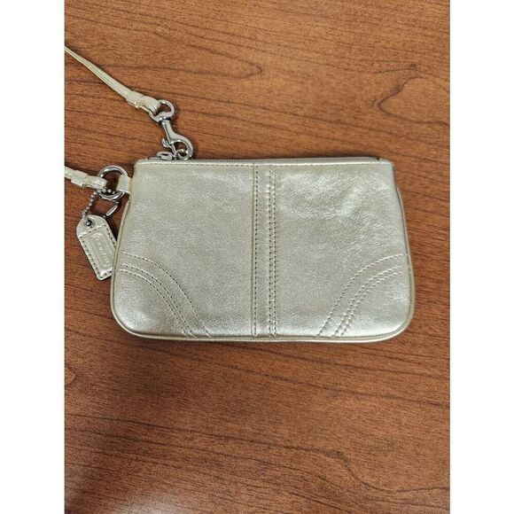 Coach Vintage Metallic Gold Leather Wristlet Purse with tag - Picture 3 of 9